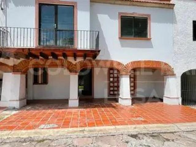 Casa En Renta En Arboledas, Ubicada En Privada Cerrada