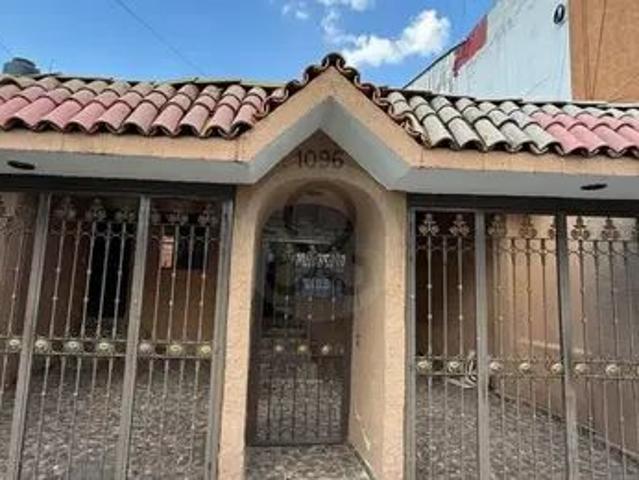Casa En Renta En Artesanos