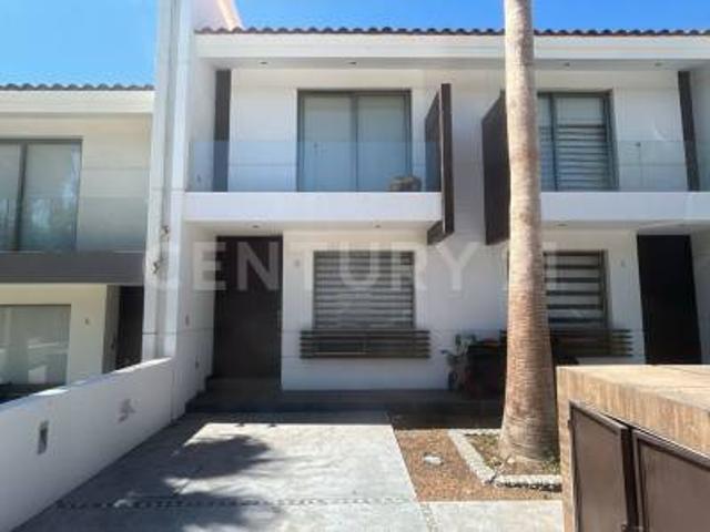 CASA EN RENTA EN BARRIO SAN AGUSTIN LA PRIMAVERA CULIACAN
