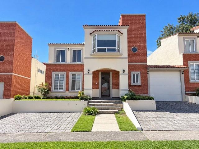 Casa en Renta en Bosque Esmeralda, Atizapán de Zaragoza