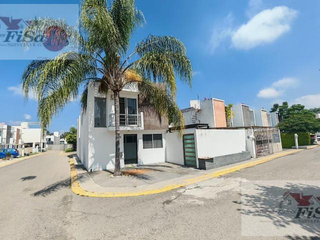 Casa en Renta en Bosques de San Juan 3 recamaras c/ba?o y jard?n