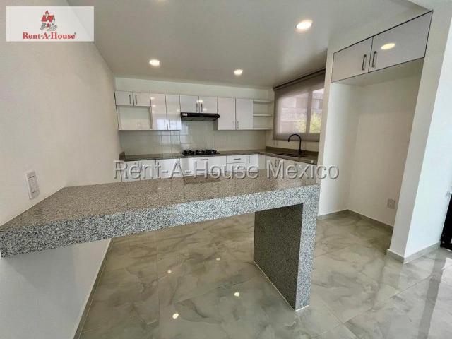 Casa en Renta en Bosques del Lago, Cuautitlan Izcalli CR 27 1049