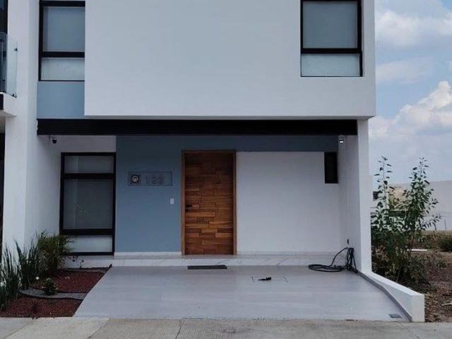 Casa en renta en Bosques del Pedregal Zimalta, Tlaquepaque $20,000