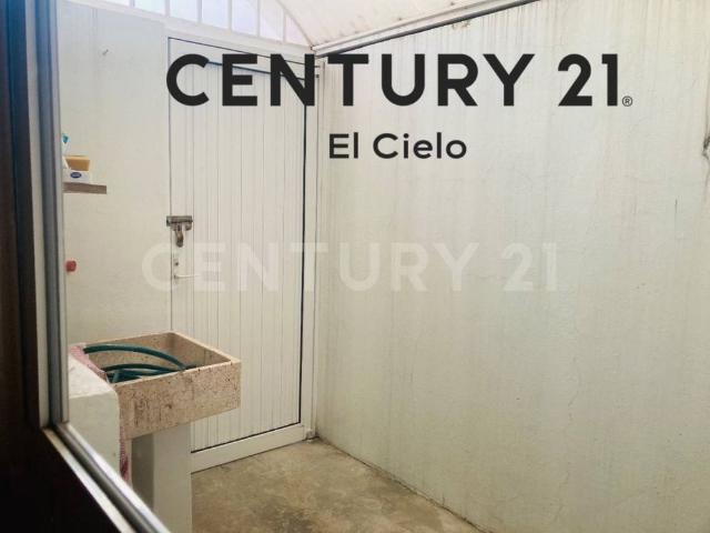 CASA EN RENTA EN CUAUTLANCINGO CON AGUA Y MATTO. INCLUIDOS