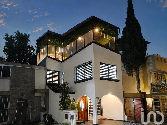 Casa en Renta en Culhuacán CTM Sección VIII, Coyoacán, Ciudad de México