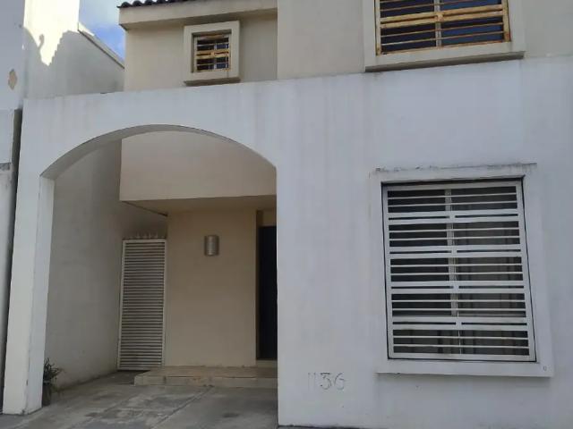 Casa en renta en Cumbres San Agustin