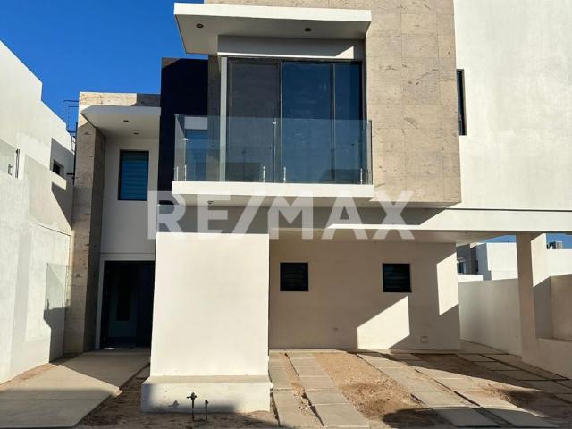 Casa en Renta en Cumbres Residencial