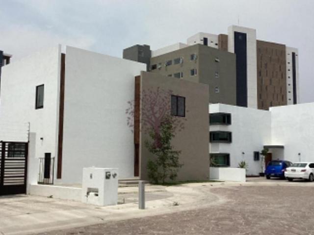 Casa en Renta en Ca?adas del Lago