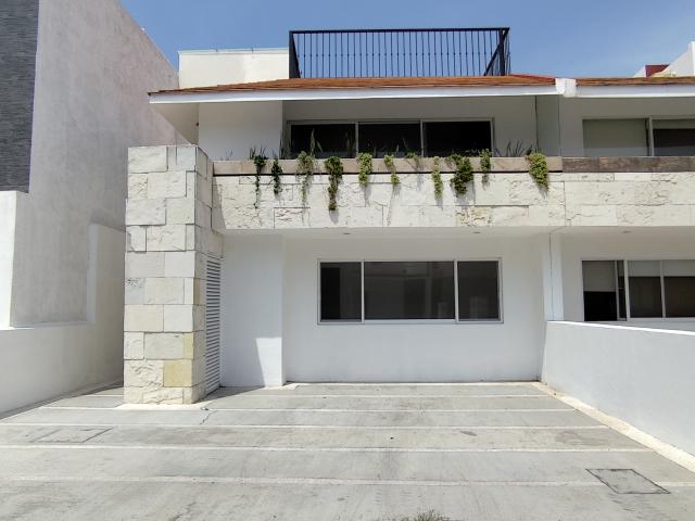 Casa en Renta en calle abierta el Refugio