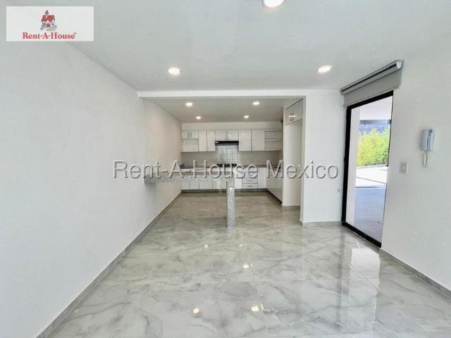 Casa en Renta en Calle Bosques de Bolognia, Bosques del Lago CR 27 1177
