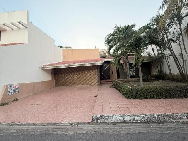 Casa en renta en calle Cazon, fraccionamiento costa de Oro, Boca del Rio Veracruz