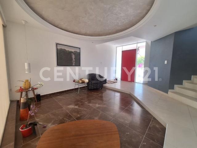 Casa en Renta en Campestre Bugambilias, SJR, Querétaro