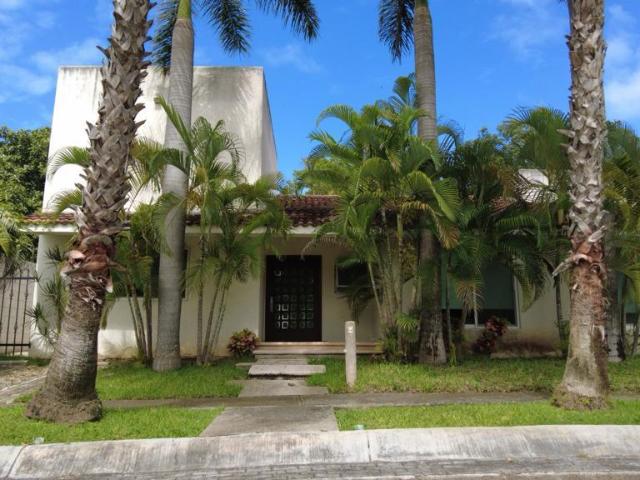 CASA EN RENTA EN CANCUN, RESIDENCIAL VILLA MAGNA