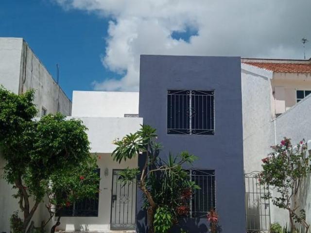 Casa en renta en Canc?n 3 rec?maras amueblada en privada con vigilancia