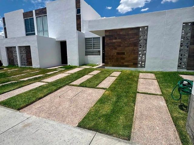 ¡CASA EN RENTA EN CASTELO SAN FRANCISCO!