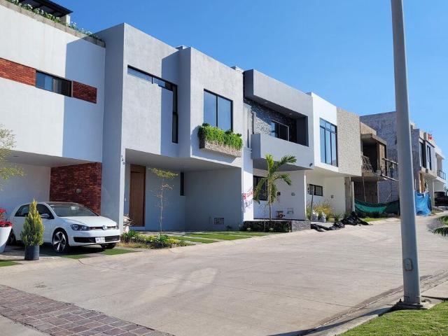 Casa en Renta en Capital Norte