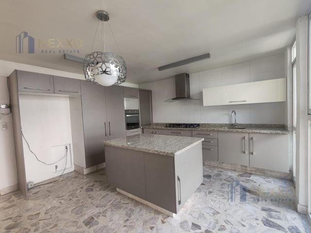 Casa en Renta en Carretas ?No habitacional, uso comercial! A una cuadra de los arcos