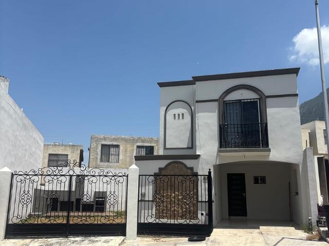 CASA EN RENTA EN CARRETERA NACIONAL COLINAS DEL HUAJUCO