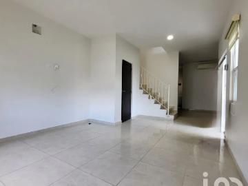 Casa en Renta en Catania Residencial, Benito Juárez, Quintana Roo