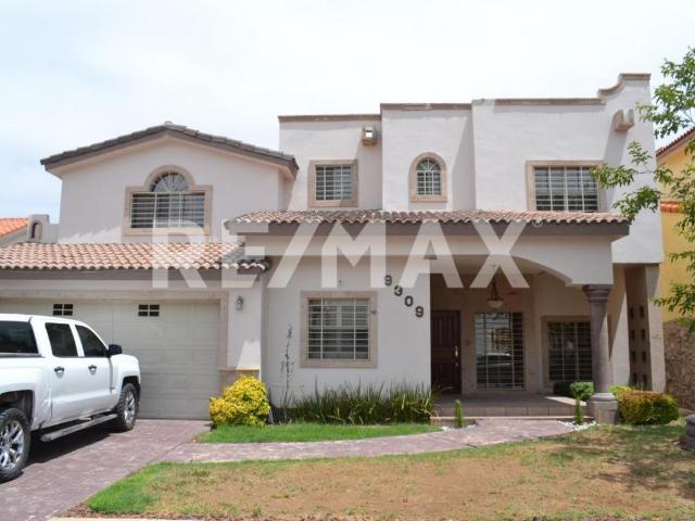 CASA EN RENTA EN CERRADA DEL SOL I