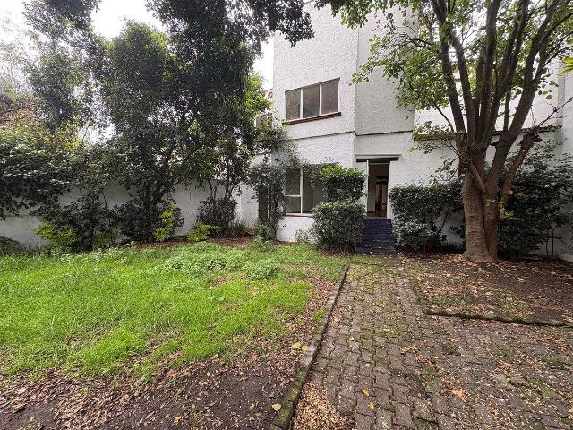 CASA EN RENTA EN CERRADA EN TECAMACHALCO