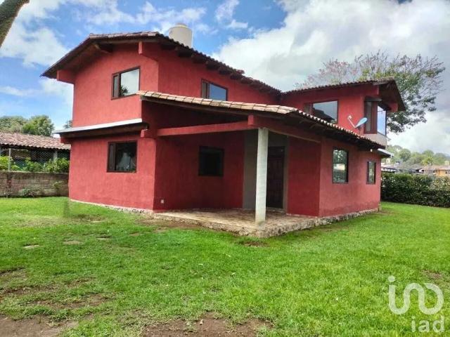 Casa en Renta en Cerro Gordo, Valle de Bravo, Estado De México