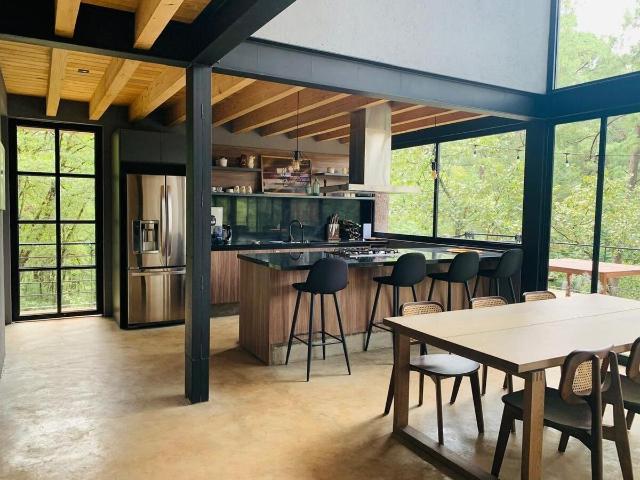 CASA EN RENTA EN CERRO GORDO VALLE DE BRAVO