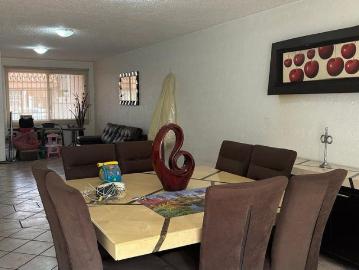 Casa en Renta en Chapalita