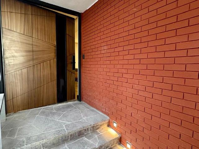 Casa en Renta en Chepevera – Totalmente Remodelada y Amueblada