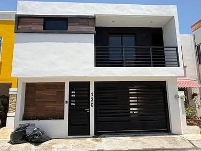 Casa en renta en Ciudad del Carmen fraccionamiento Mediterráneo