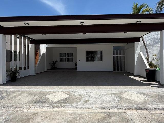 Casa en renta en Ciudad del Carmen Privada Las Esperanzas
