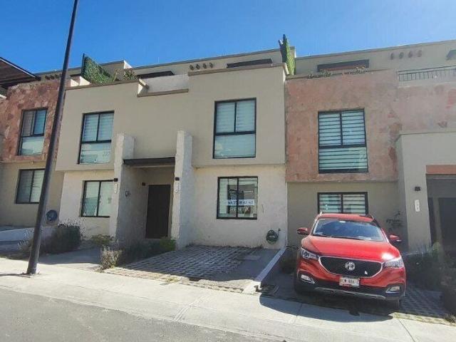 CASA EN RENTA EN CIUDAD DEL SOL, FRACC. MISION MONTEJO