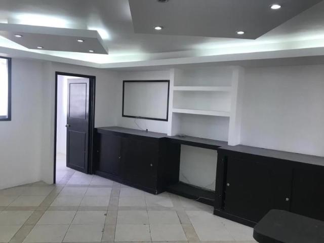 Casa en Renta en Ciudad Satélite, Naucalpan: Amplia, Segura y Bien Ubicada