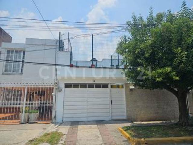 Casa en Renta en Ciudad Satélite, Naucalpan, Edo. Méx