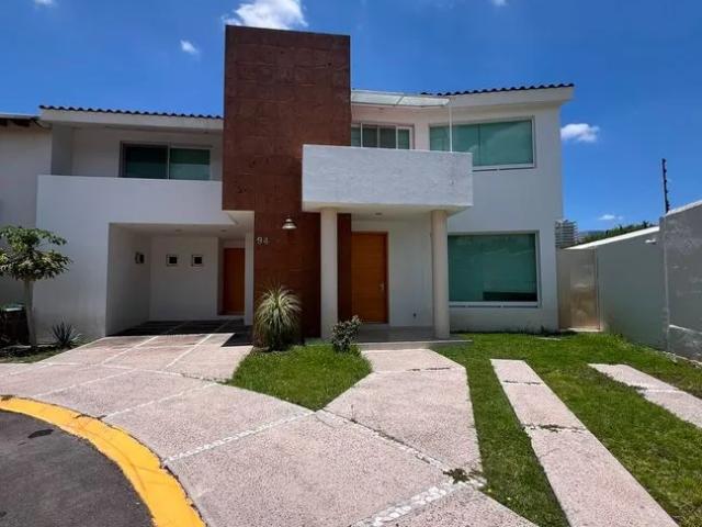 Casa en Renta en Claustros de Santiago, Querétaro, Querétaro