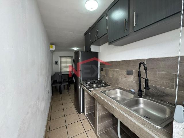 CASA EN RENTA EN COL. VILLA SONORA