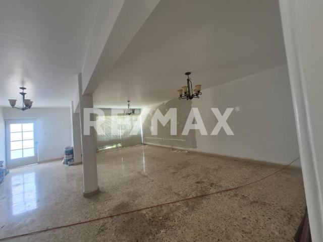 CASA EN RENTA EN COL. DEL VALLE