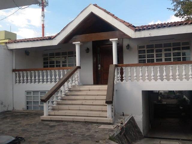 Casa en Renta o Venta en Col. El Cerrito