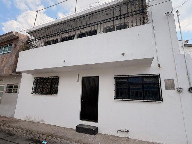 CASA EN RENTA EN COL. EL FRESNO