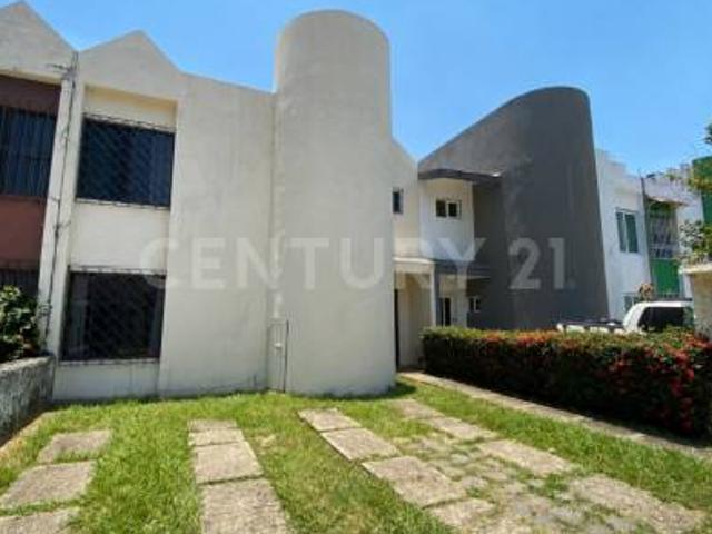 CASA EN RENTA EN COL. LA CHOCA, VILLAHERMOSA, TABASCO