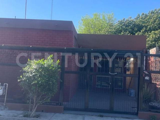 CASA EN RENTA EN COL. MITRAS NORTE EN MONTERREY