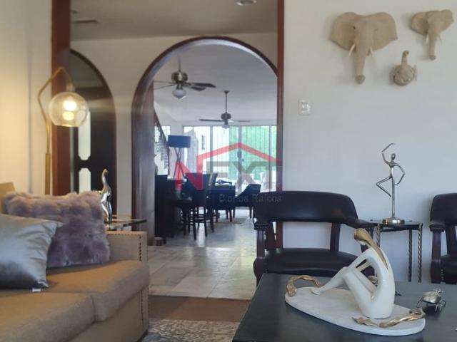 CASA EN RENTA EN COL. PITIC
