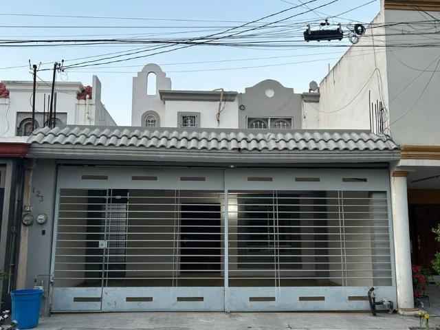 CASA EN RENTA EN COL. PUERTA DEL NORTE ESCOBEDO N.L