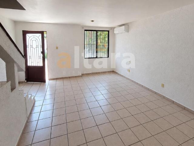 CASA EN RENTA EN COLONIA LOMAS DEL CHAIREL