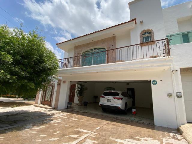 CASA EN RENTA EN COLINAS DE SAN MIGUEL