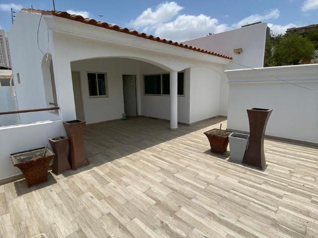 CASA EN RENTA EN COLINAS DE SAN MIGUEL