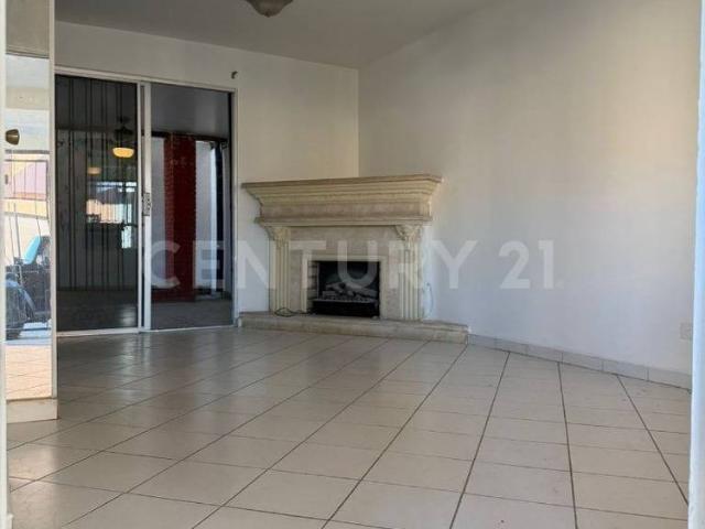 CASA EN RENTA EN COLINAS DEL REY EN TIJUANA B,C