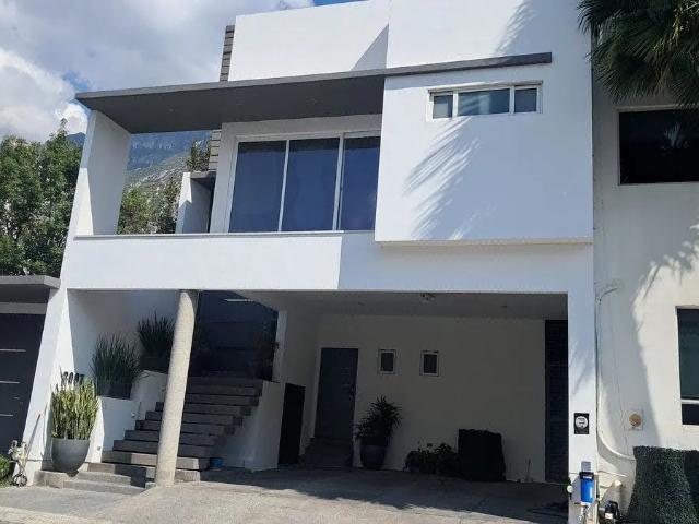 Casa en renta en Colinas del Valle, Monterrey, Nuevo León