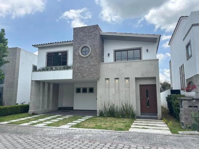 Casa en renta en Condado del Valle, Metepec, México
