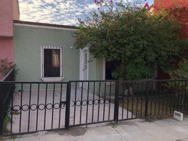 Casa en Renta en Condominio con Jardín en Los Faroles, Querétaro